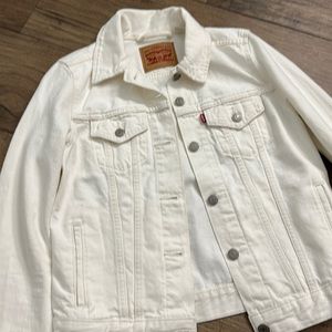 White Denim Levi’s Jean Jacket